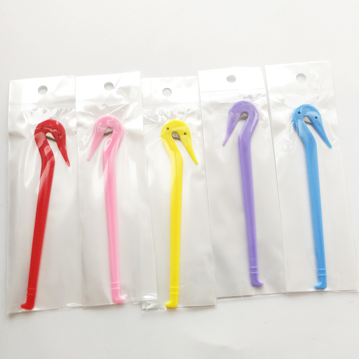 Cortador de goma de bandas para el cabello para niñas, herramienta de corte de bandas para la cabeza, removedor de corbatas, cuchillo de corte, herramienta de peinado de salón, 1 unidad