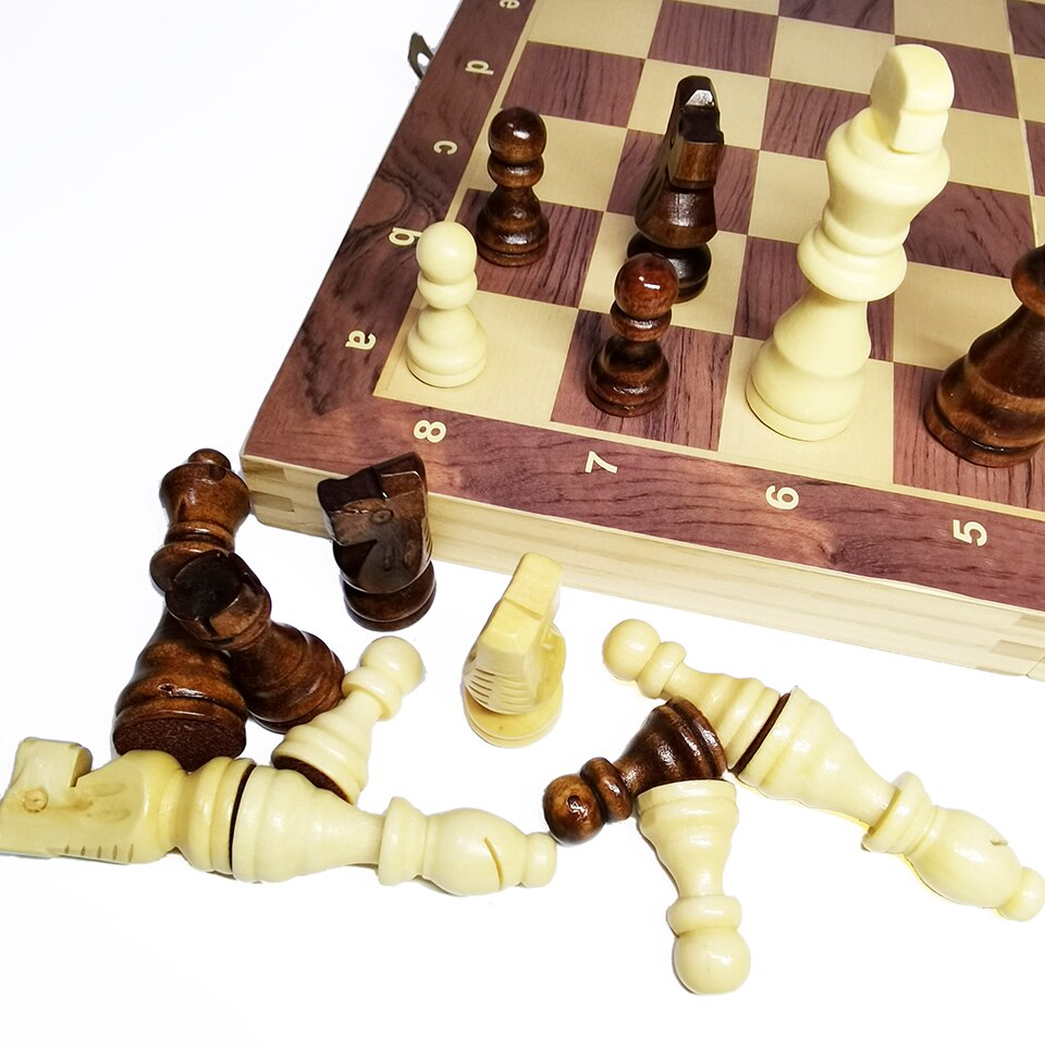 High-end 4 Queens Magnetic Chess Game Wooden Chess Set Chess Pieces Foldable Wooden Chess Board Toy I157