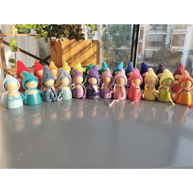 6/12 stücke Häkeln Holz Regenbogen Puppen in Beanies für Pastell Stapelbar Blöcke Holz Natürliche Puppe in Stricken Hut montessori Spielzeug