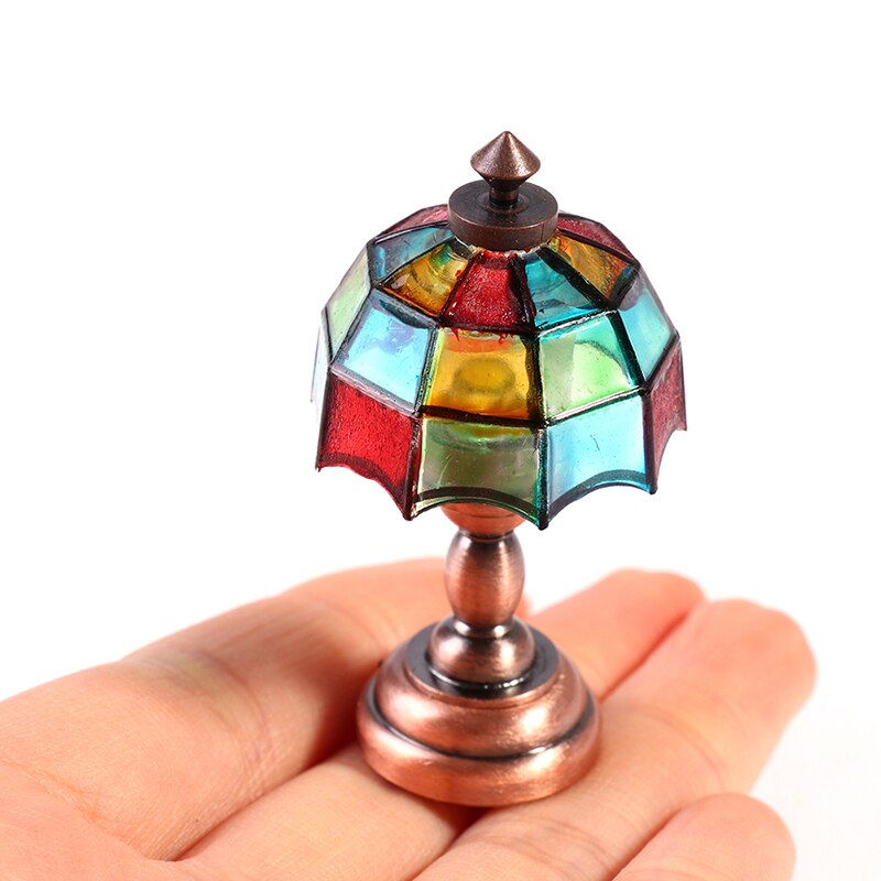 1:12 Poppenhuis Mini Bureaulamp Led Lamp Gekleurde Schaduw Leeslamp Pop Decor Speelgoed