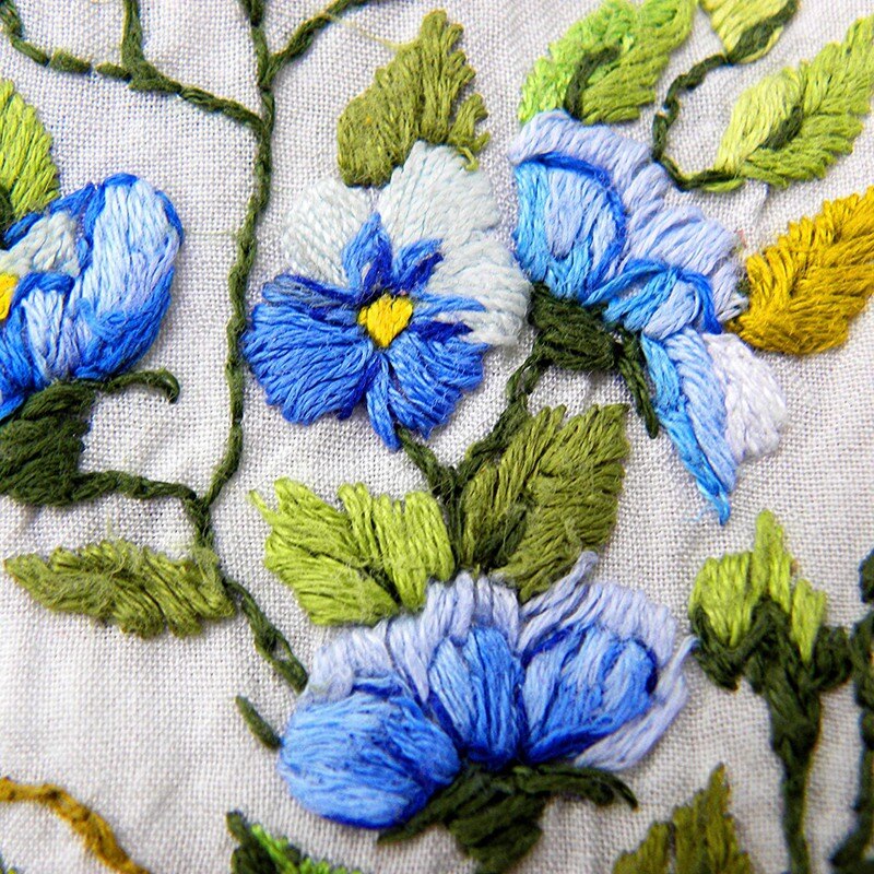 Embroidery Floss Set, 150 Colors Cross Stitch Friendship Bracelets Thread with Floss Bins and 37 Pcs Cross Stitch Tool