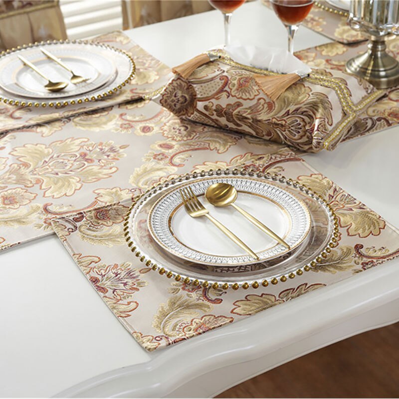 Eurooppalainen klassinen jacquard-tabletti kodin ylellinen kangas kulho matot lasinalus ruokapöytä sisustus länsimainen ruoka lämmöneristys pöytämatot: Beige ilman pitsiä