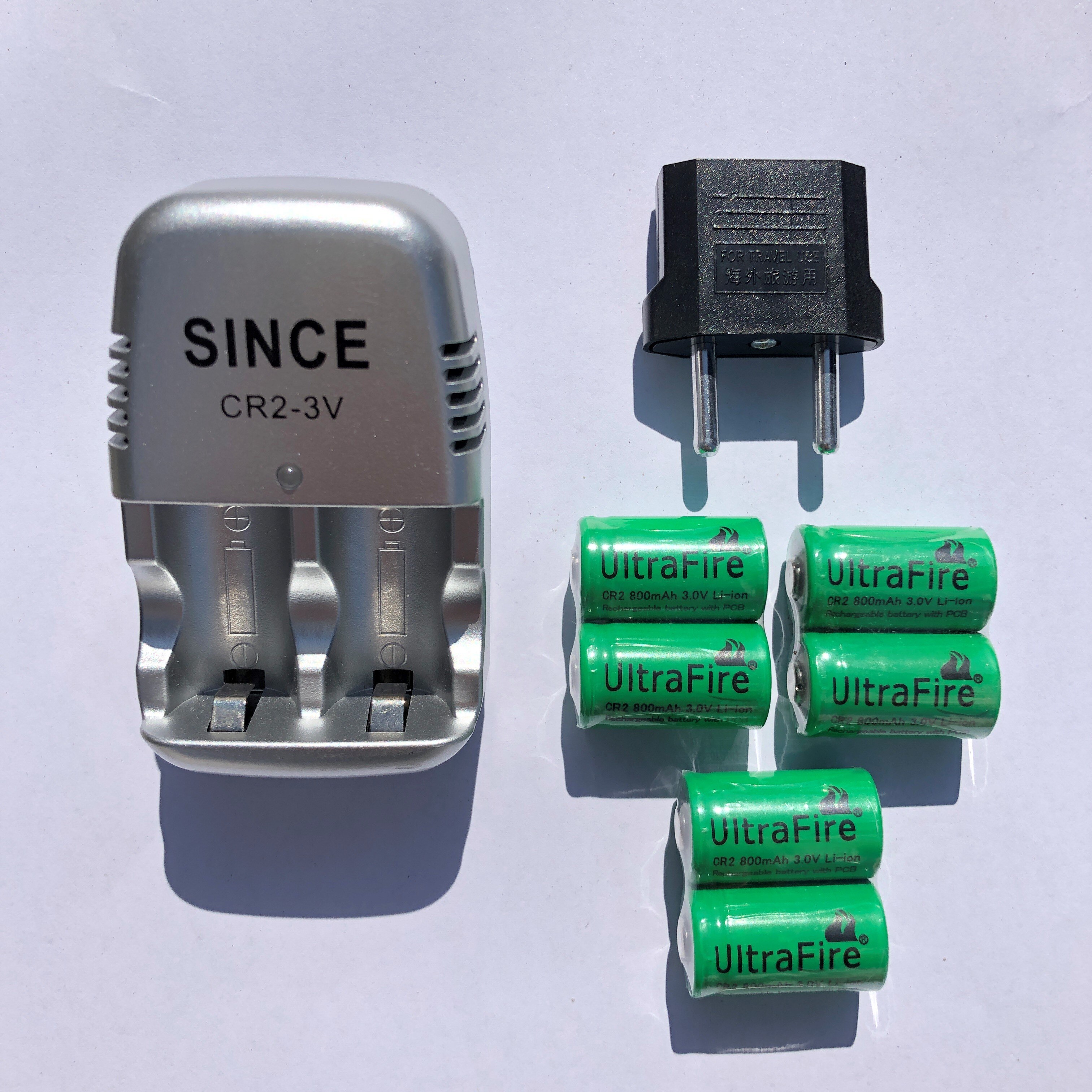 6 stk batteri+oplader; 3v cr2 800 mah genopladeligt batteri, digitalkamera fremstillet af specielle batterier;  cr2 batterioplader