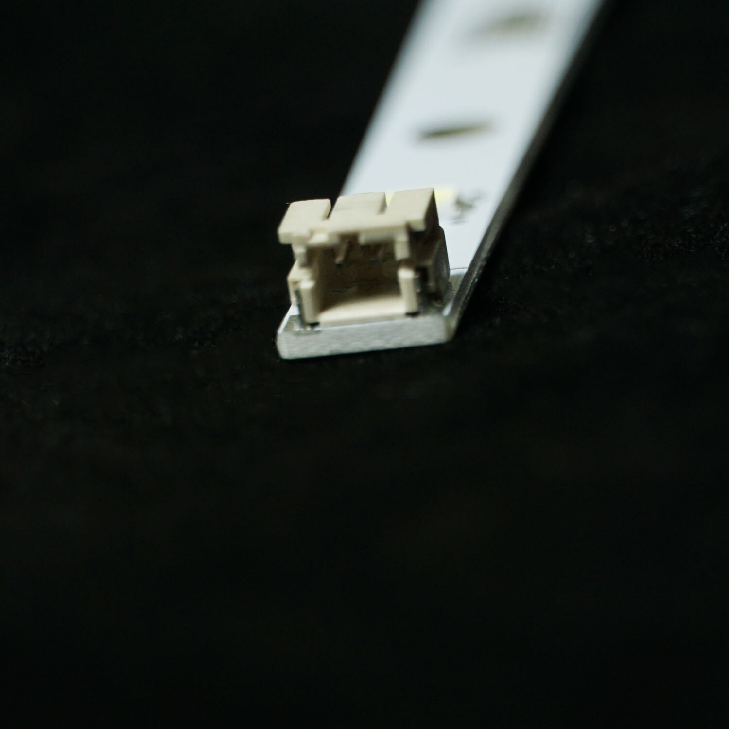 2Pcs Freezer Light Bar LED Strip for RONGSHENG/ HISENSE Refrigerator LED Light E349766 MDDZ-162A 1629348 DC12V 2W