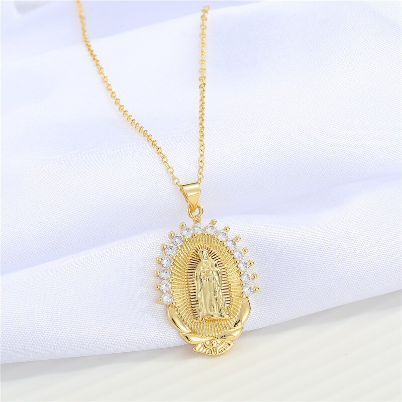 1 Pc Kleurrijke Maagd Maria Ketting Voor Vrouwen Sieraden Vintage Hollow Shiny Zirkoon Ronde Geometrische Hanger Sleutelbeen Keten N698-33