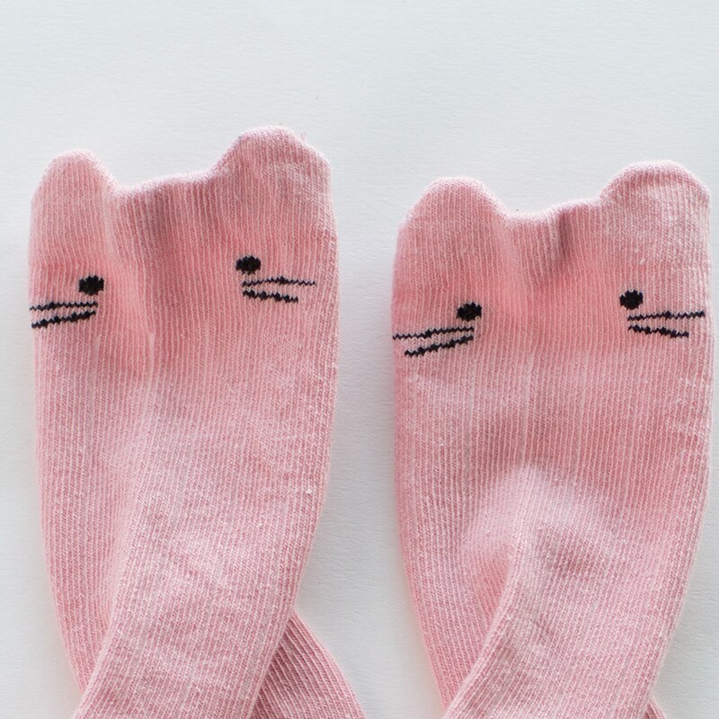 Dejlige bomulds baby sokker dyremotiver knæhøje børn dreng piger sokker anti slip tegneserie kat nyfødte pige benopvarmere
