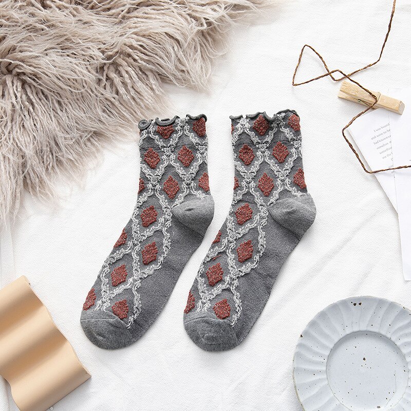Calcetines Harajuku de estilo pijo, Retro, Vintage, de equipo, con pinta Floral, con volantes, Kawaii japonés, calcetín de mujer para Navidad: Gris