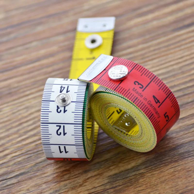 150 cm Duitsland Zacht Meetlint Kleermaker Tape met Drukknopen Lichaam Meten Liniaal Handwerken Naaigereedschap: Default Title