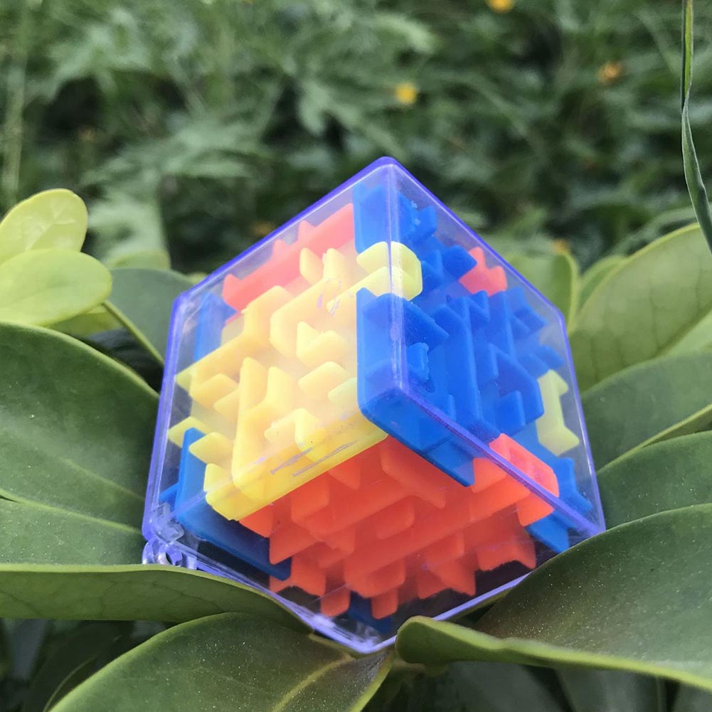 1 pz Creativo Nuovo 3D stereo mini Labirinto di Rotolamento Della Sfera Rotante piazza Gioco di puzzle per Bambini di Età Giocattoli Educativi di Apprendimento