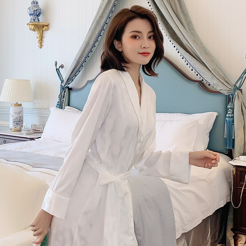 Pajamas Women's Spring and Autumn Atmosphere Nightgown Women's Thin Casual Bath Robe Home Comfortable Leisure Tops: White