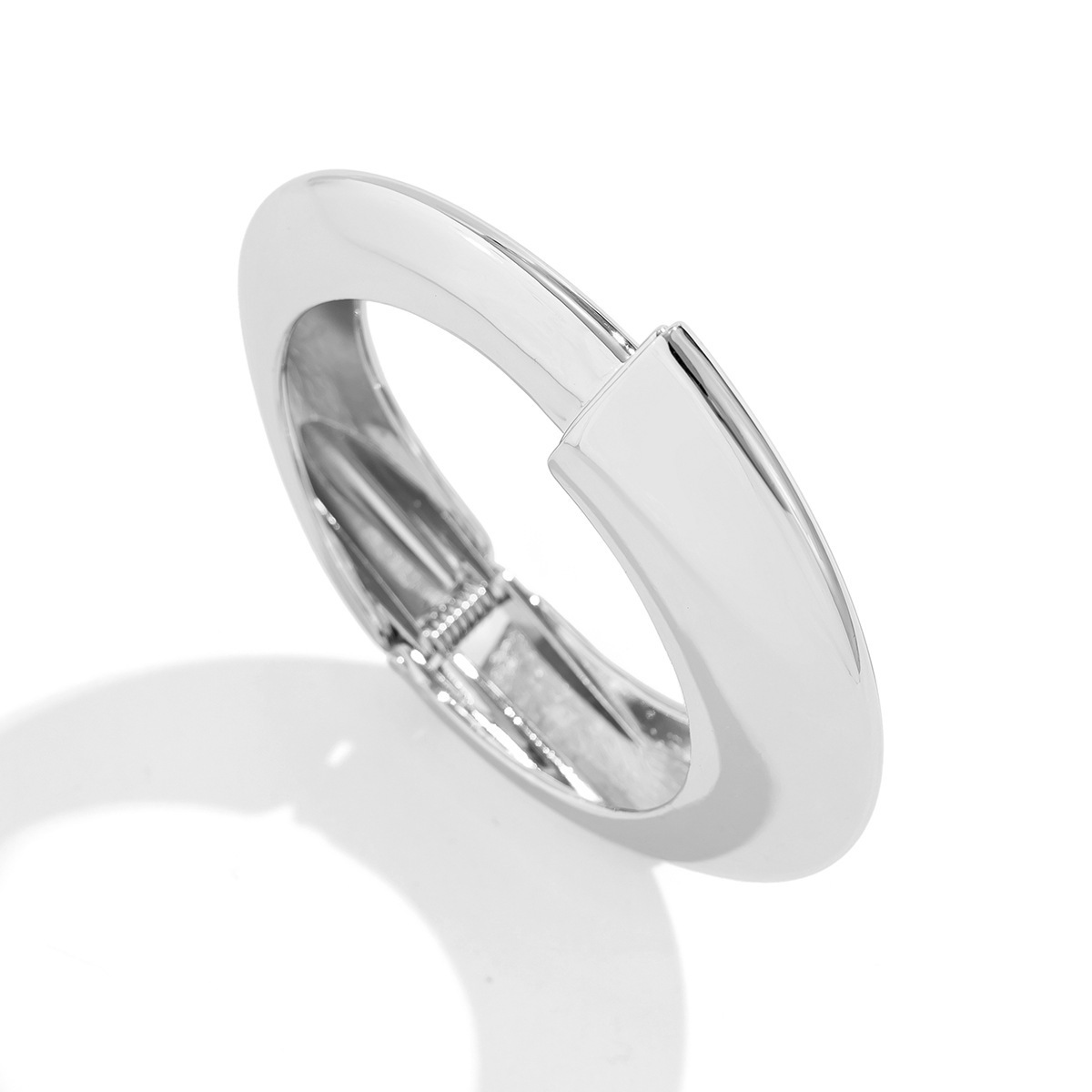 KMVEXO Punk grueso gota de agua brazaletes geométricos para mujeres pulseras de primavera abierta suave brazalete hombres joyería de: Zinc negro plateado