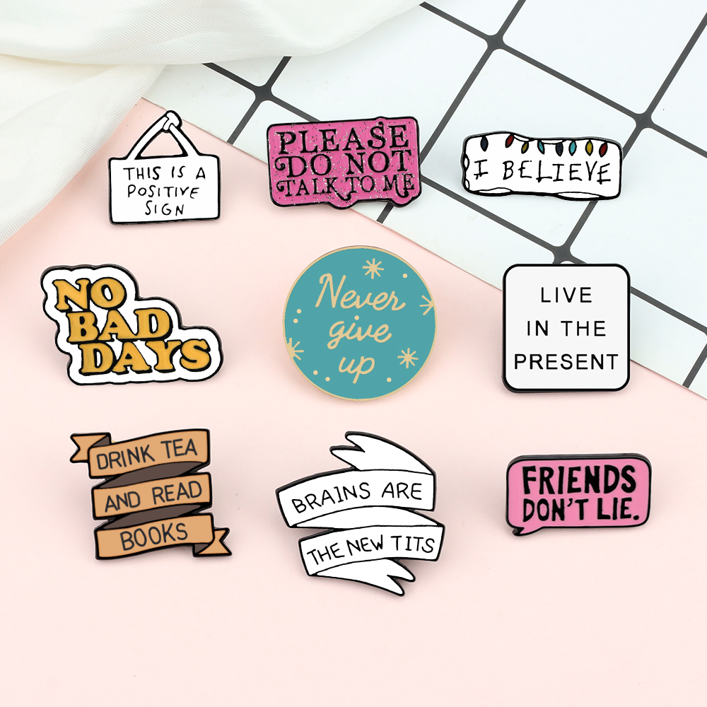 Broches en émail avec citation drôle, broches joyeuses de vie en direct, épingle à revers, lettre de puissance, sac de chemise personnalisé, Badge de motivation, pour amis, bijoux