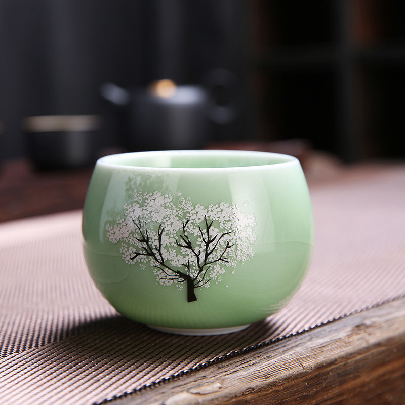 Tasse magique japonaise Sakura, tasse à thé en céramique Kung Fu, changement de couleur, température froide, spécial pour amis: Black