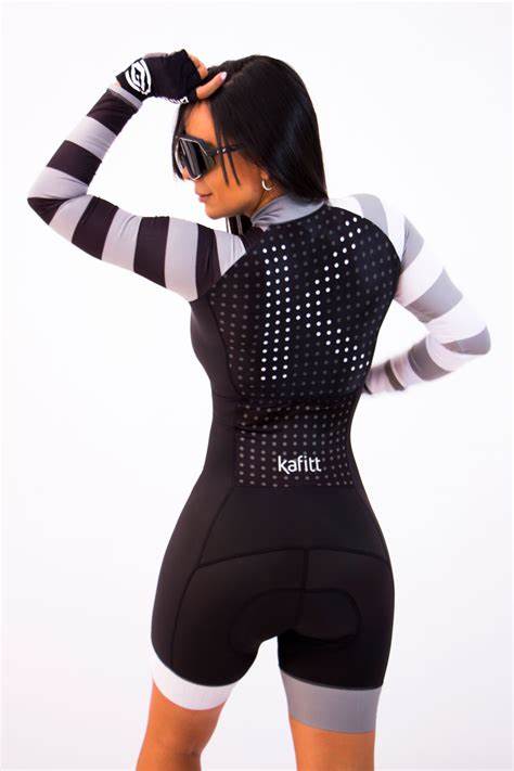 Combinaison de cyclisme pour femmes, combinaison de vélo, 9D, avec coussin intégré, veste longue,