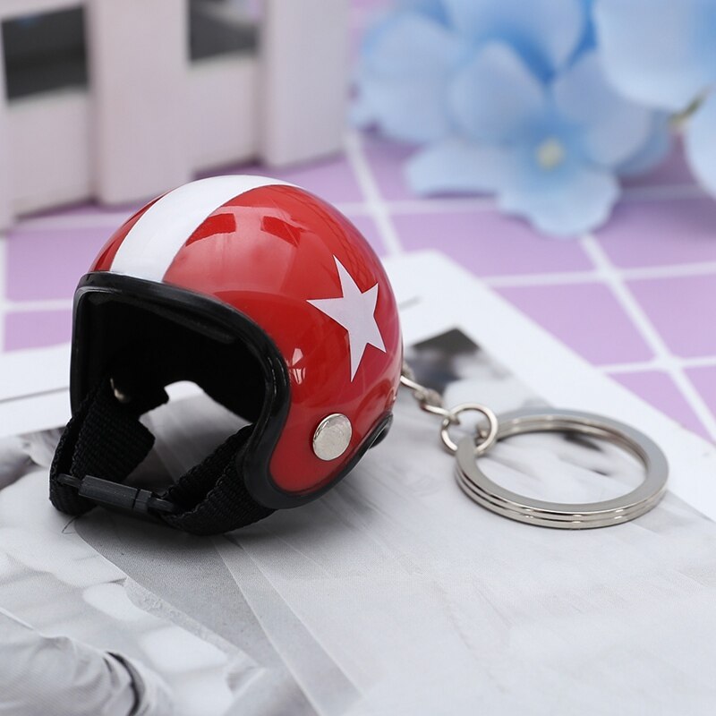1pcs Motorcycle Helmet Key Chain Hanging Key Chain Ring Keychain Keyring Toy for Men or Women 3D Miniature Plastic: RD