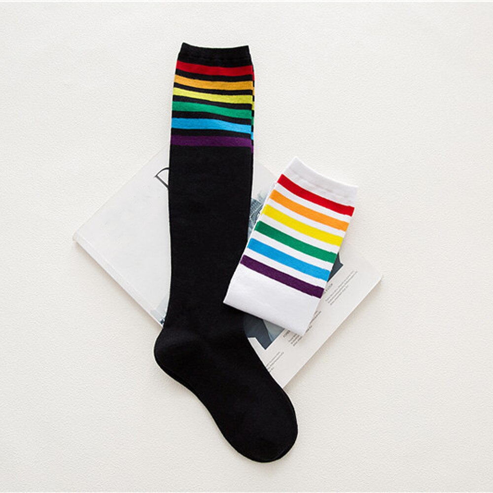 Dzieci sport piłka nożna długie skarpety 1 para zakolanówki skarpety nad kolano tęczowy pasek dziewczyny skarpety piłkarskie czarny biały