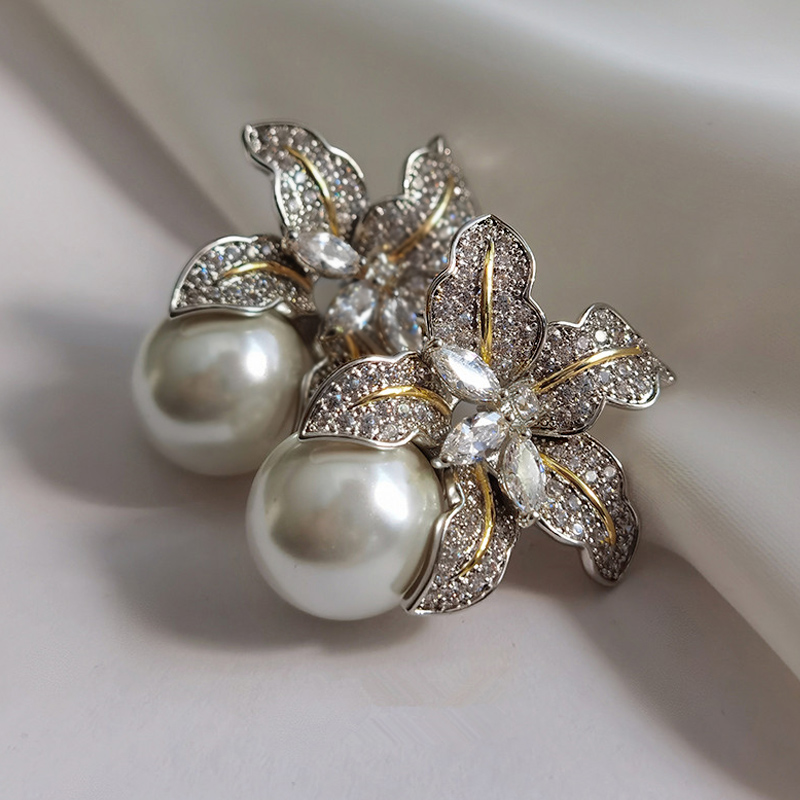 Huitan – boucles d'oreilles en Imitation de perles pour femmes, magnifique fleur, incrustée de luxe, pierre CZ scintillante, bijoux de mariage à la , , Lots