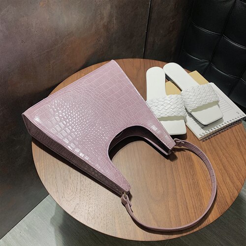 Vintage Women Handbag Retro Alligator Subaxillary Bag Leather Small Triangle Handbags Female Luxury Crocodile Shoulder Bag: New purple