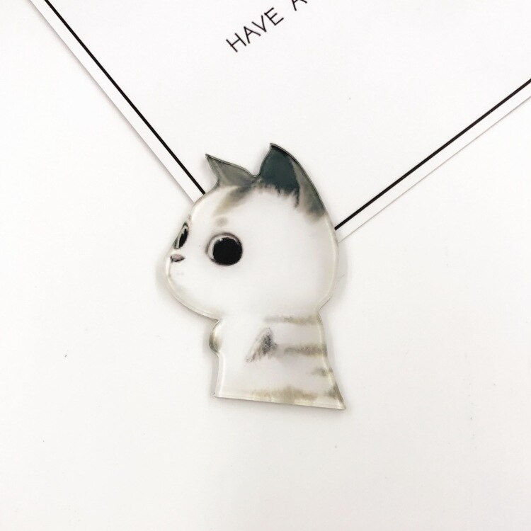 1Pcs Leuke Hond Cartoon Mode Broche Acryl Badge Kat Icoon Badge Pin Voor Kids Party Decoratie op Zak Kleding: Nickel-Free White
