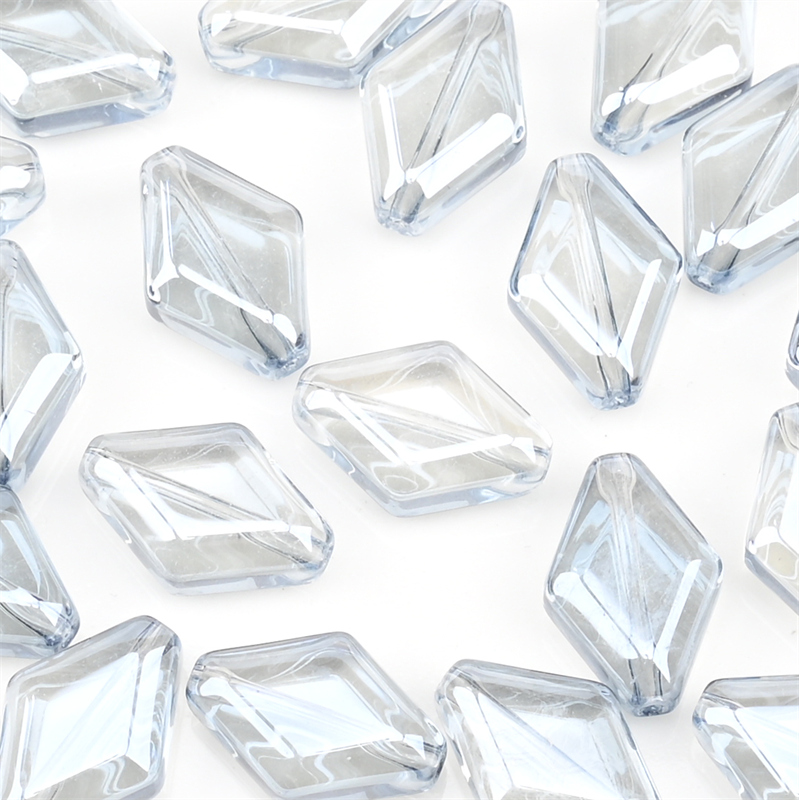 Perline bicono in vetro ceco da 15 mm Perline di cristallo rombico di colore elettrolitico Fatte a mano Artigianato fai da te Anelli pendenti Accessori: Cielo Blu