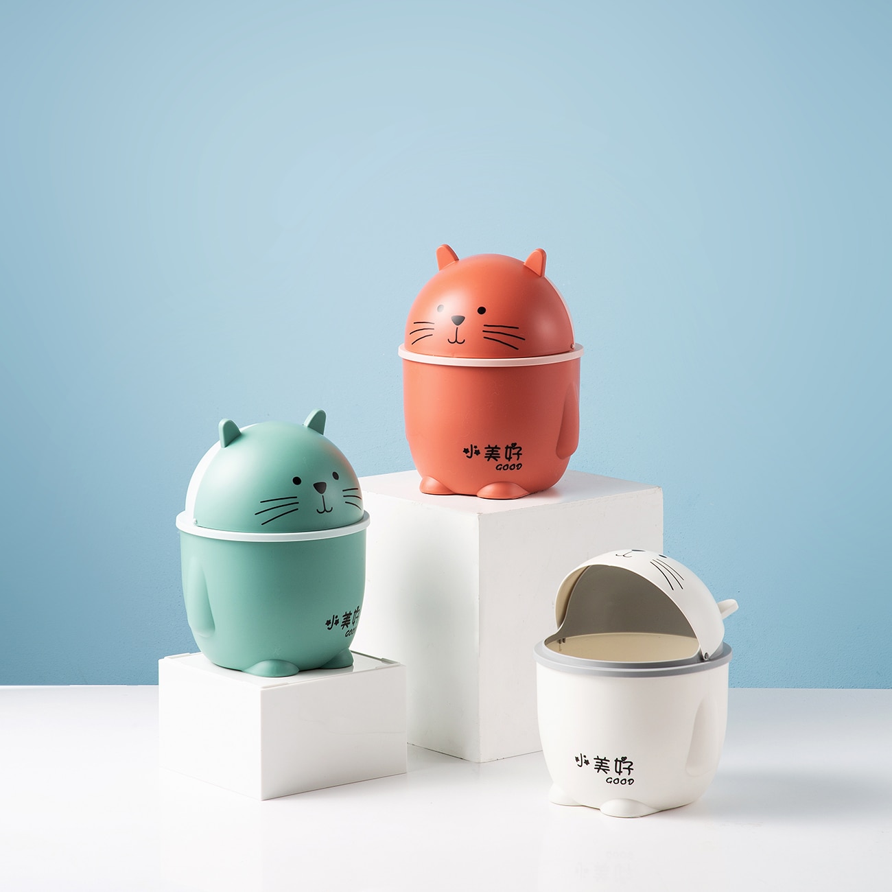 Creatieve Cartoon Desktop Prullenbak Met Swing Deksel Puin Opbergdoos Vuilnisbak Kantoorbenodigdheden Kleine Prullenbak Mini Auto Kattenbakvulling kan