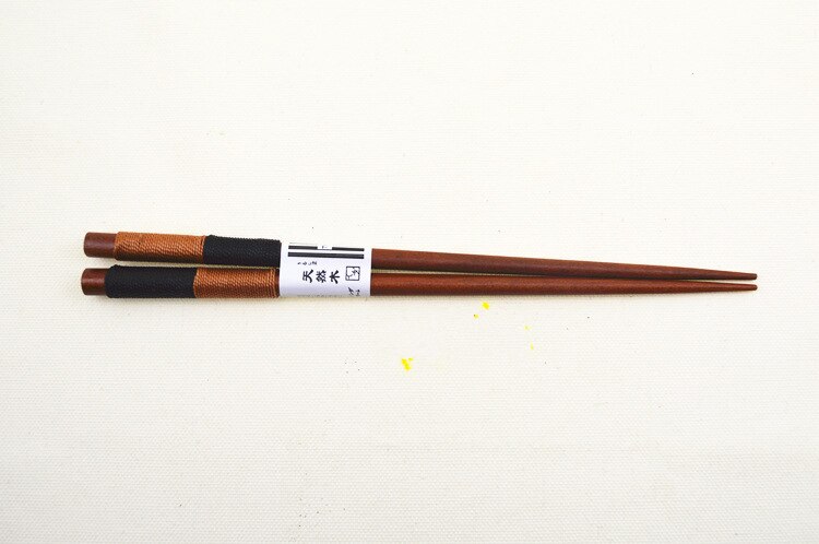 Japansk stil naturliga handgjorda träpinnar kinesiska porslin matpinnar äter ware huggpinnar med sträng rund: 2