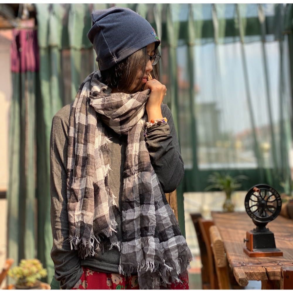 Women Autumn Winter Plaid Scarves Ladies Vintage Plaid Scarf Wraps Female Retro Tassel Scarves