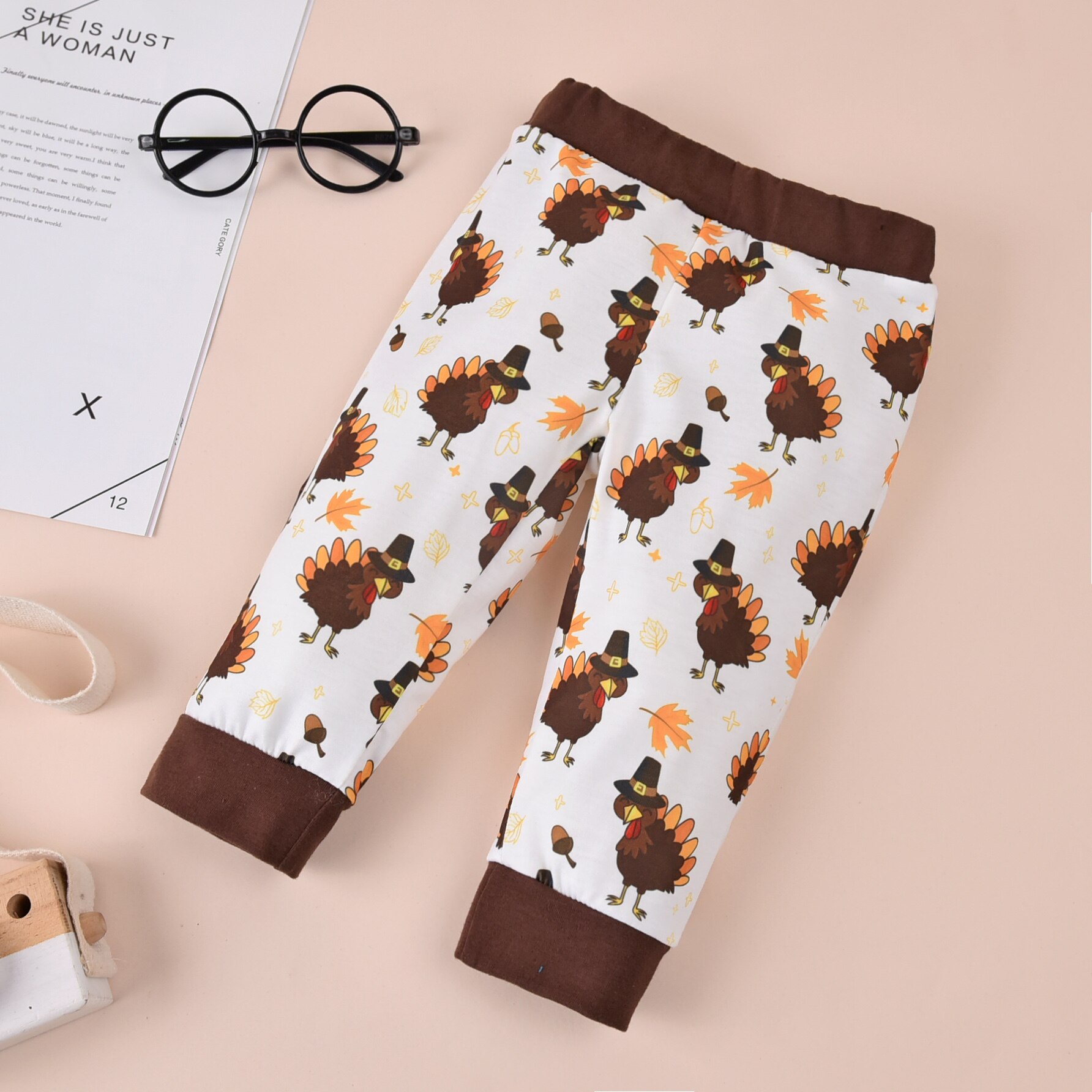 Tak giver dag tre stykker baby drenges tøj bogstav langærmet jumpsuit tegneserie kalkun print lange bukser med hat