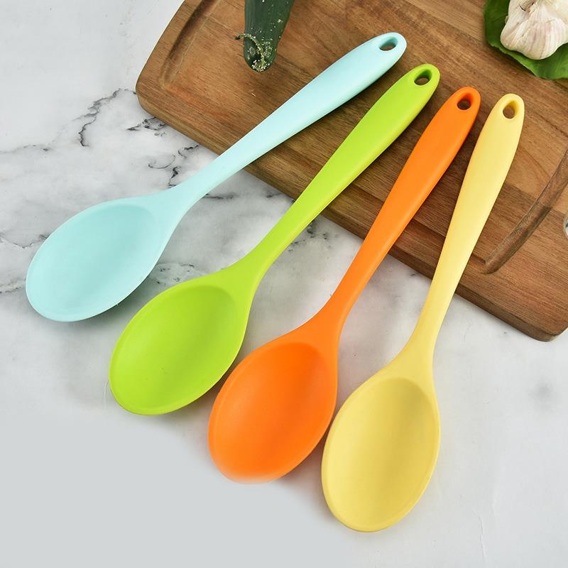 1 stücke Silikon Löffel Nicht-Stick Oval Esslöffel Geschirr Reis Pfannen Rühren Abendessen Scoops Küche Liefert Kochen Werkzeug