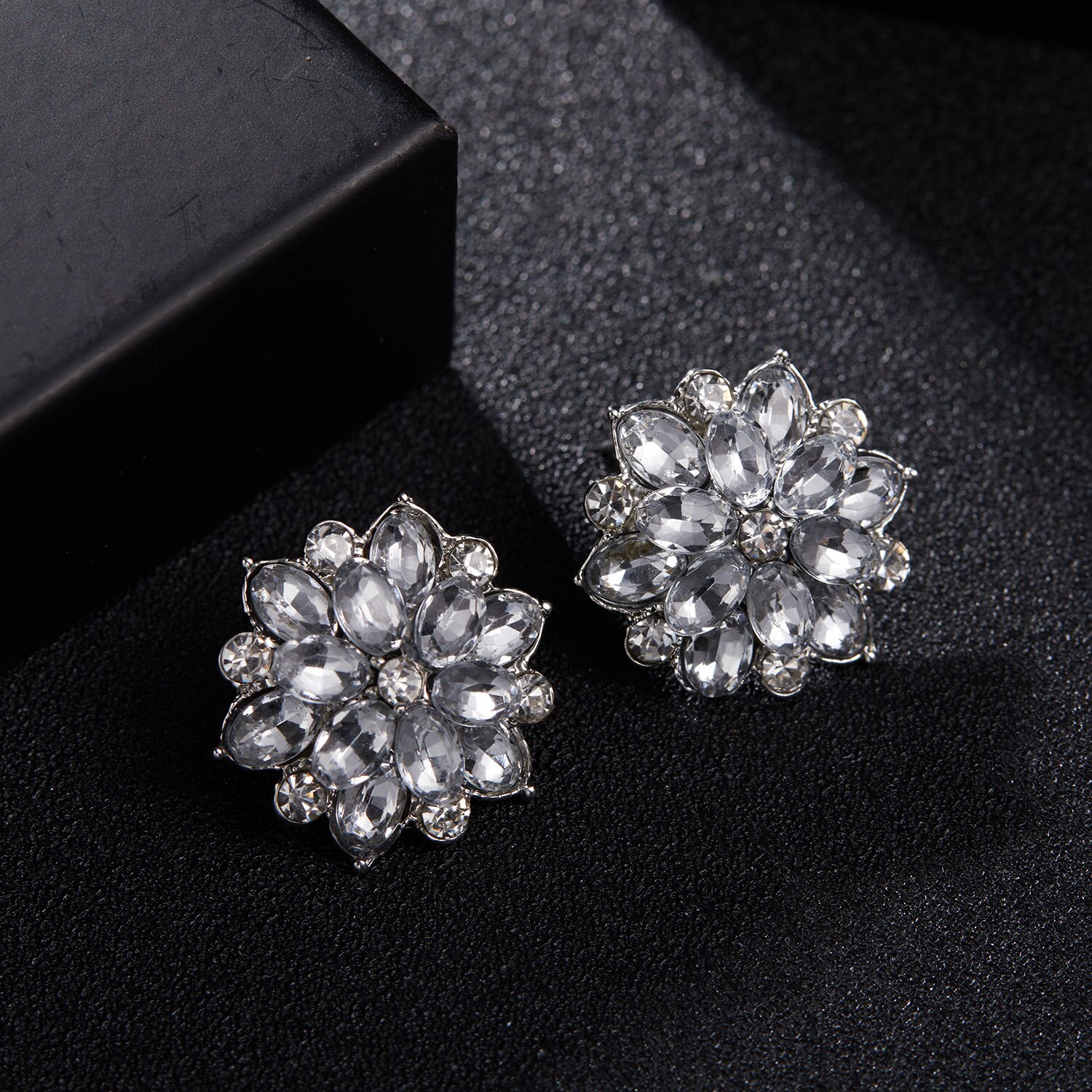 Korea udsøgte zirconia snefnug ørestikker til kvinder skinnende krystal blomst øreringe piger trend bryllup fest smykker: 1