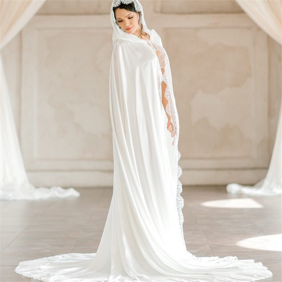 Zijde Satijn White Wedding Cape Bridal Shawl Zachte Kant Kathedraal Lengte Geappliceerd Lange Mantel Kerst