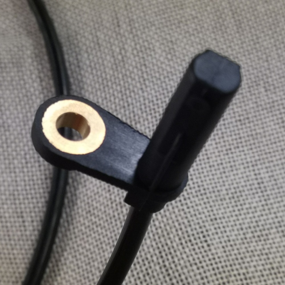 Rear Right ABS Wheel Speed Sensor for W203 CLK C180 C230 C280 C320 2035401417 , 203 540 14 17 ALS366 , 5S11027 , SU12480