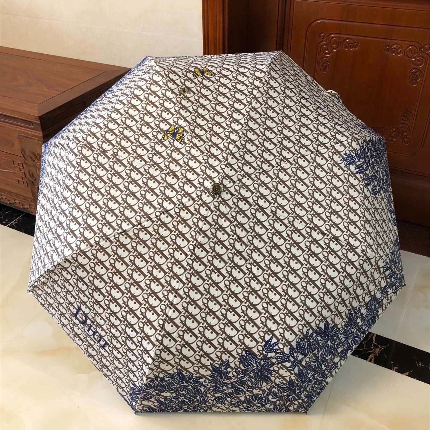 Big-brand Classic Rain and Sun Dual-purpose Umbrella Wind and UV Protection Box Packaging Men's and Women's Umbrella: Red