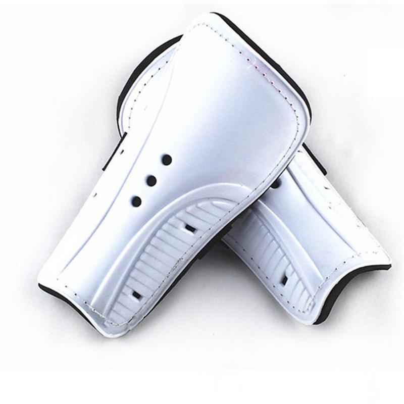 Professionelle Fußball Training Shin Guards Drei-Loch Leggings Fußball Sport Shin Pad Schutzhülle Für Erwachsene Kinder