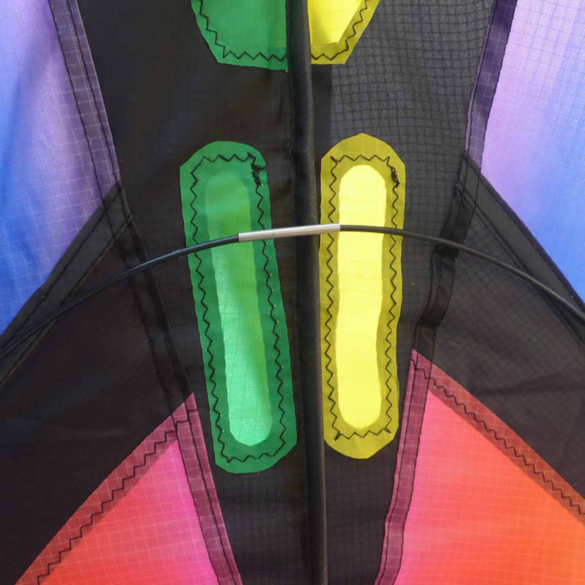 Kleurrijke zwaluw vliegende vlieger mooie regenboog vlieger kleur vogel vlieger buitenspeelgoed met handvat lijn voor kinderen kinderen