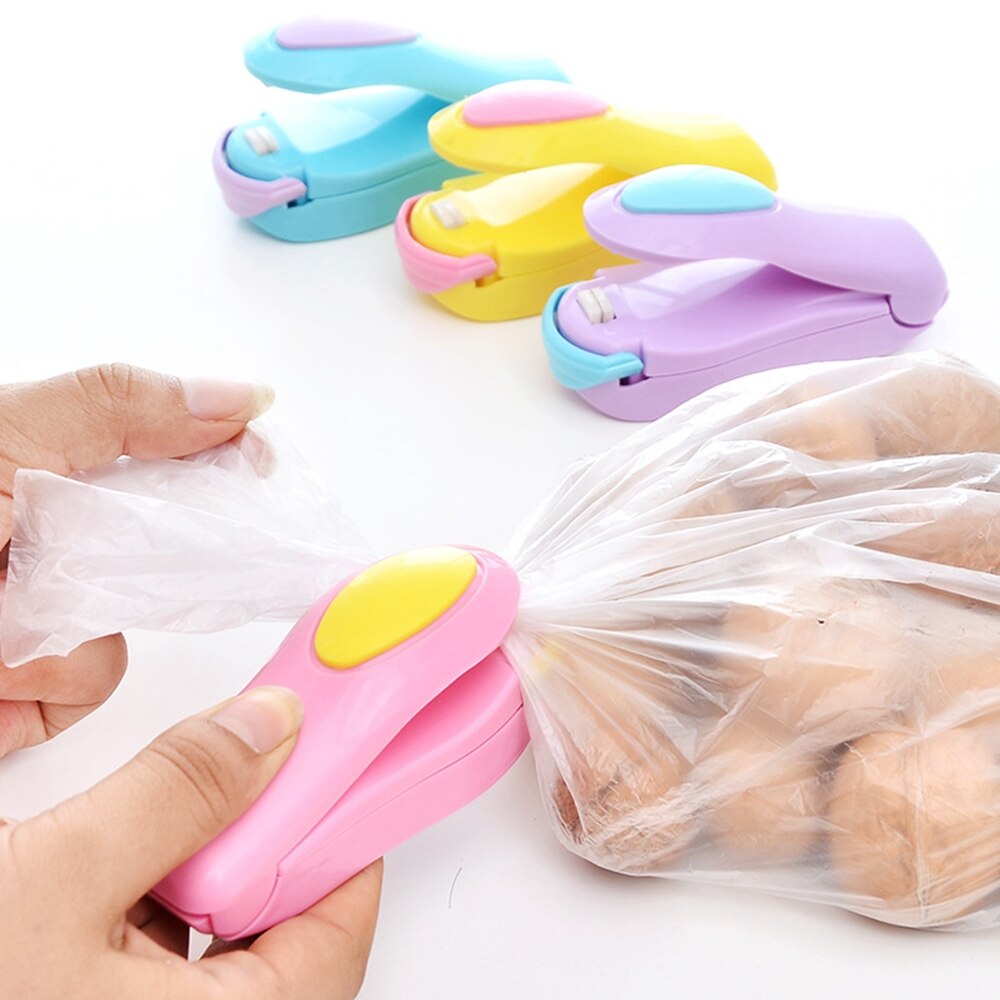 Portable Mini Heat Sealing Machine Plastic Bag Smart Sealer Machine Vacuum Food Bag Sealer Clip Clamps For Bags Kitchen Gadget