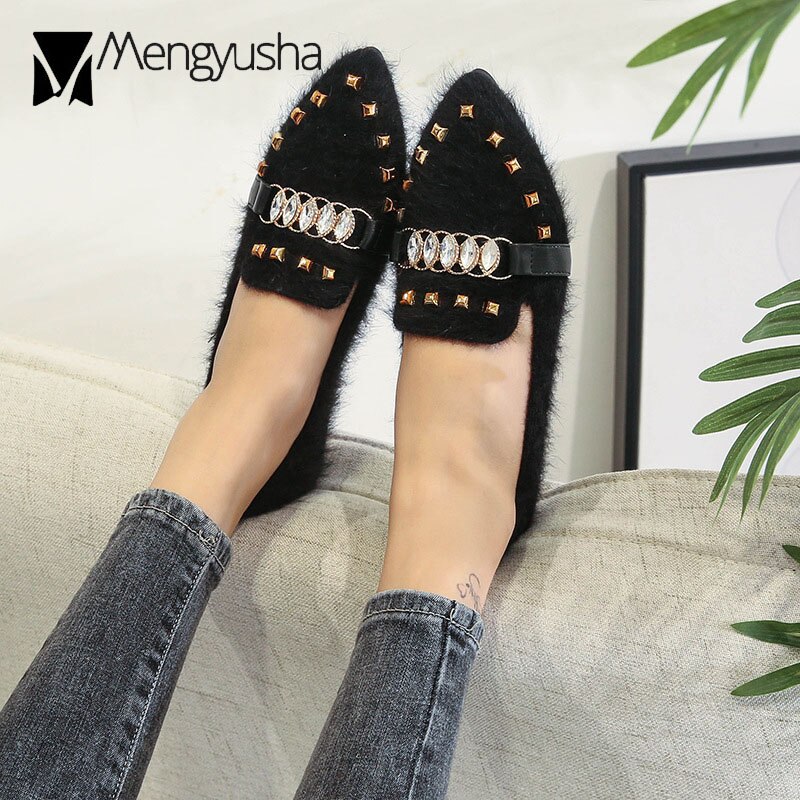 Stor størrelse ballet flade rhinestone pels flade sko kvinde guld nitter villus sko metal cirkel spænde loafers behagelige plys muldyr  c63: Sort / 10
