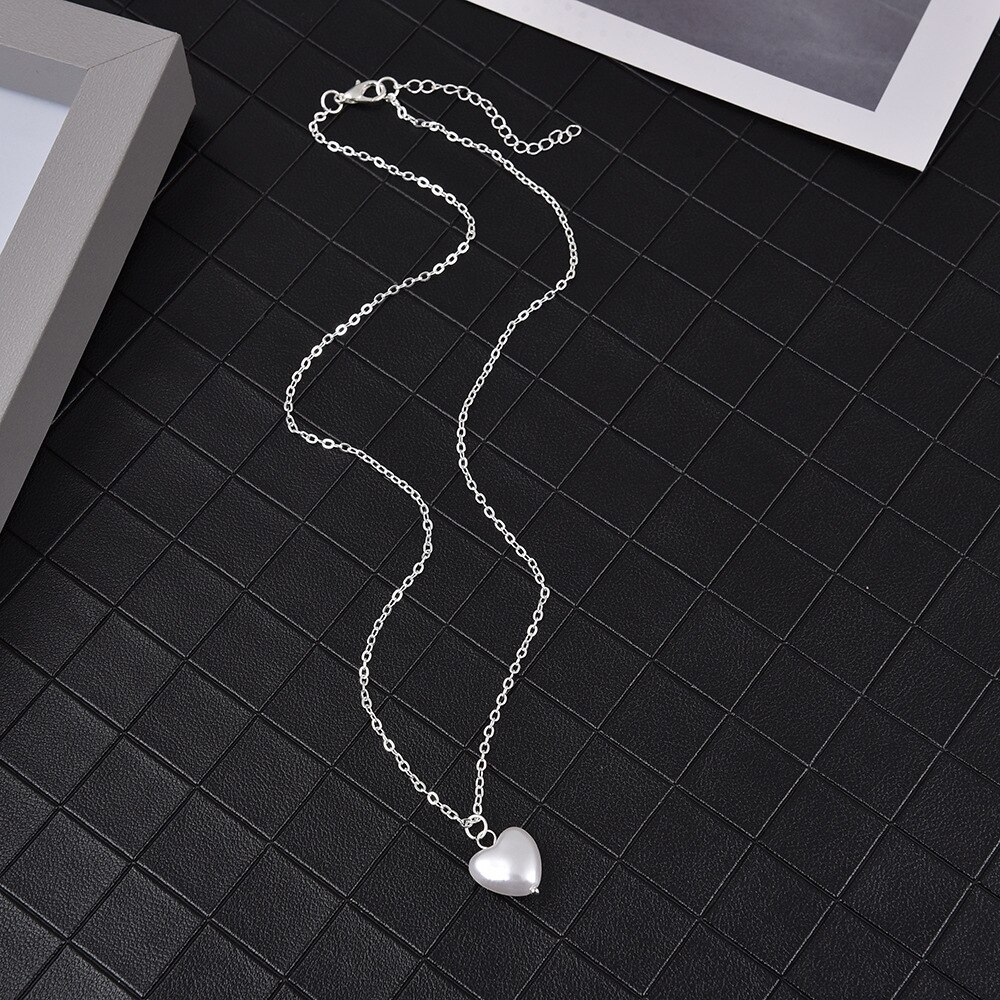 SUMENG – collier en forme de cœur de perles pour femmes et filles, ras du cou, , à la , pour étudiantes, de fête, 2022: Silver Color