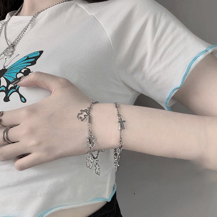 Lowa2021 retro classic children's fun cool hollow out Bear Cross girl's tiaodi Bracelet