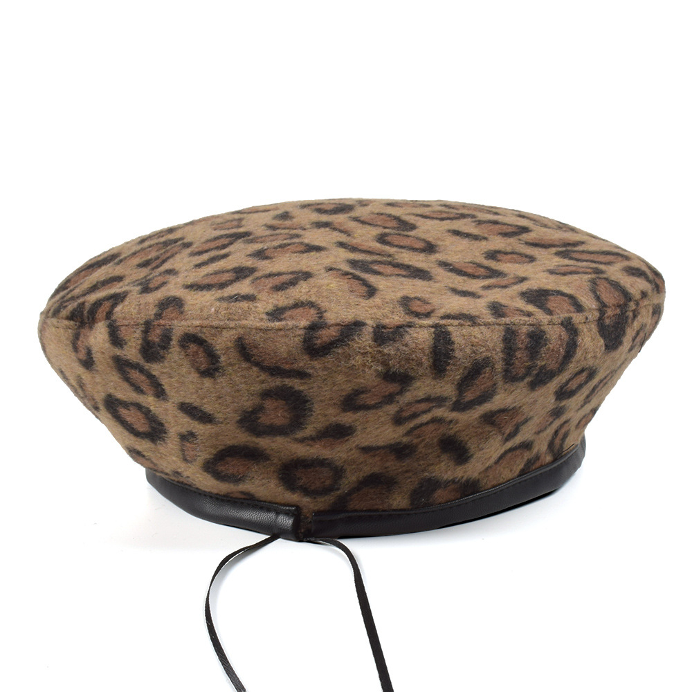 Kvinnor faux leopard baskertryck vinterhatt röd flicka konstnär brun fransk hatt ull kashmir vår kvinnlig vintage platt keps: 4