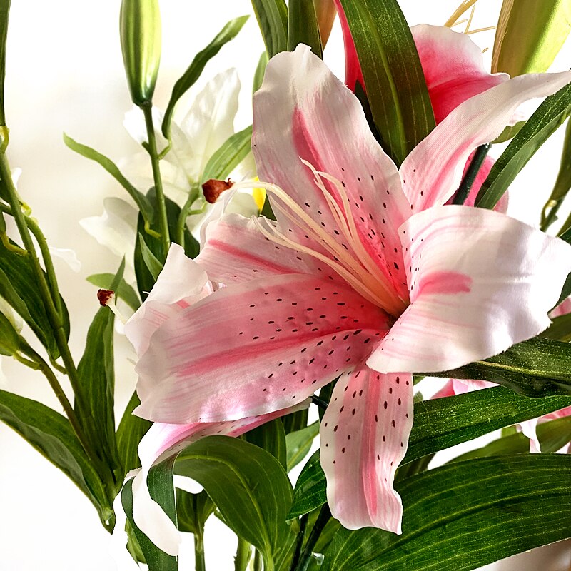 1pcs true touch Lily artificial flower lily bouquet wedding bouquet bridal home flower decoration DIY plant