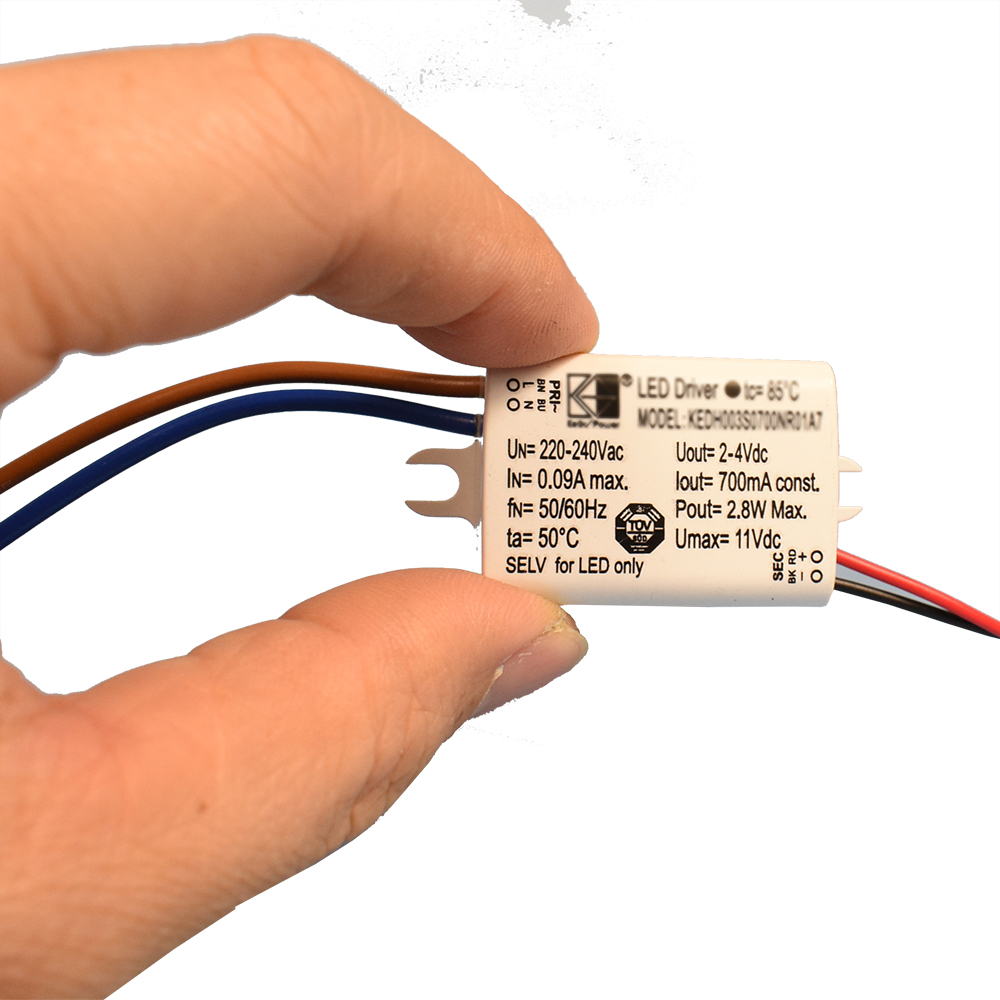 Controlador pequeño Fuente de alimentación de 700 mA para lámpara de pared Transformador de cama SELV lineal 3030 LED de 3-9 V con cable UL de 150 mm para mini luces