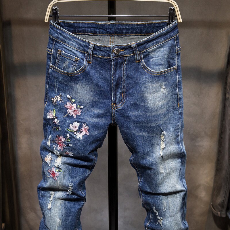 Hommes jean broderie fleur trou déchiré mince Stretch jambe droite Denim pantalon grande taille 38 décontracté fermeture éclair Biker pantalon mâle