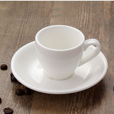 Billig klassisk europeisk stil hvit keramisk italiensk kaffekopp 80ml liten kapasitet espresso skudd krus og tallerken kommode taza: misligholde tittel