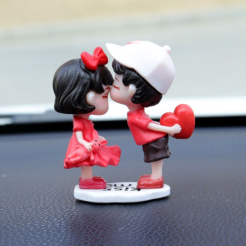 Ornements mignons de Couple pour voiture, décoration de voiture, Action de Couples de dessin animé mignon, décorations de tableau de bord de voiture de dessin animé, joli baiser C: Marron