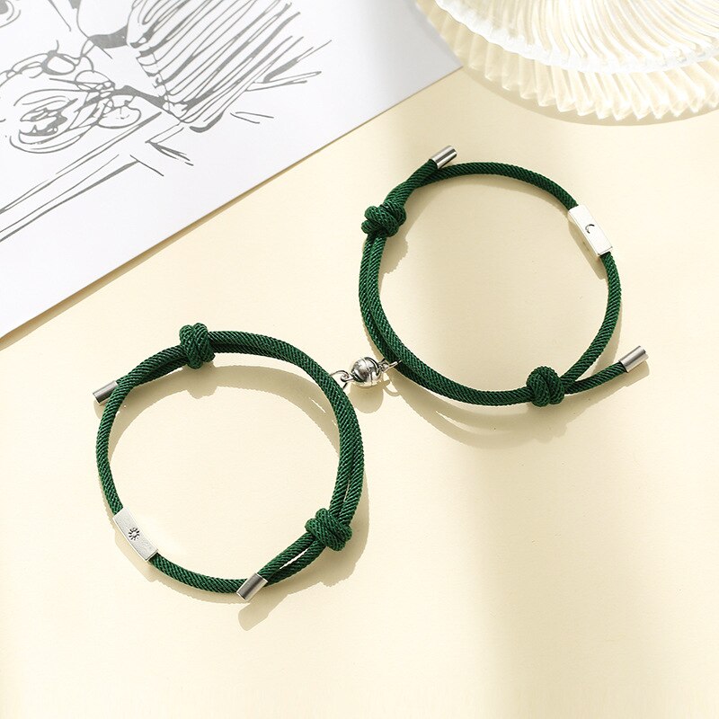 2 teile/satz Sonne Mond Paar Armbänder verrotten Schnur Freundschaft Schmuck Magnetische Glocken Perlen Einstellbare Seil Armbinde Handgemachten Schmuck: Mond Grün