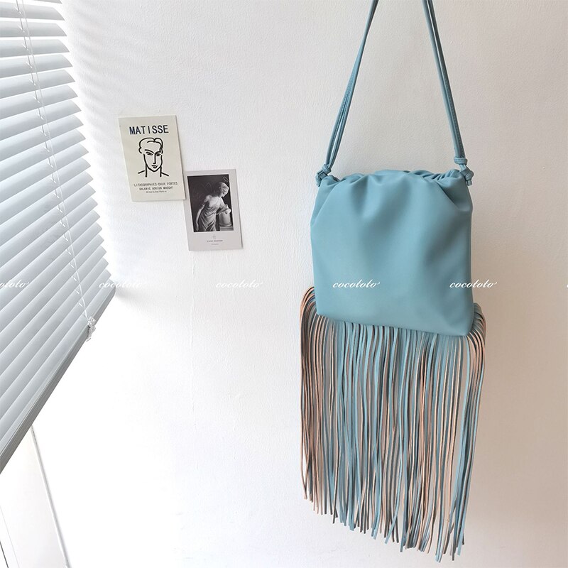 Lang skumring trend veske veske til kvinner topp myk dumpling bag brett stilig crossbody bag kvinnelige frynser vesker: Blå