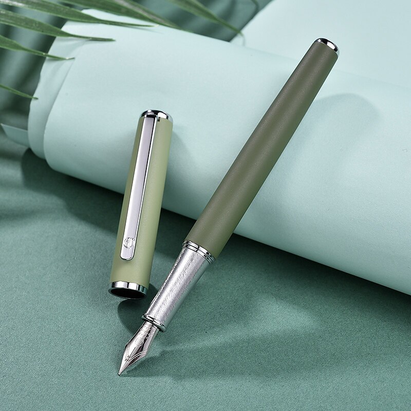 1Pcs HongDian 523 luxury Metal Fountain Pen Matte Barrel Morandi Season Color 0.4mm Iridium Nib Ink Pen Office Business pen: Green