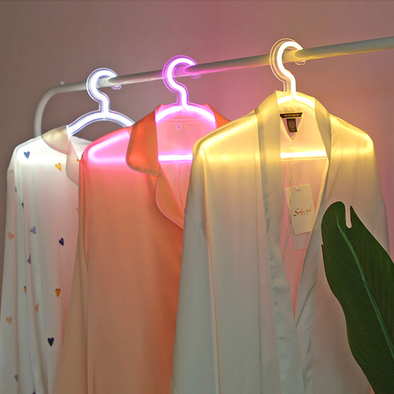 Soporte de ropa letrero de neón con luz LED luces Led de neón de colores, alimentado por USB para dormitorio colgador, decoración de pared para tienda