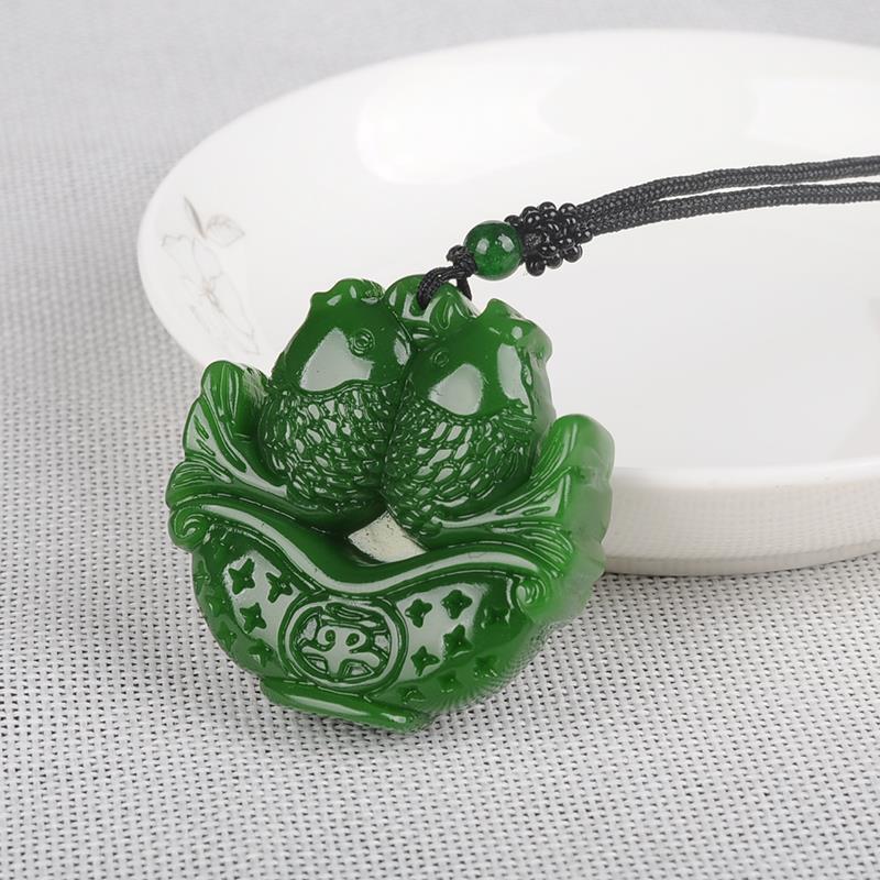 Collier pendentif en Jade vert naturel chinois, Double carpe, breloque sculptée à la main, bijoux amulette à la , pour femmes et hommes